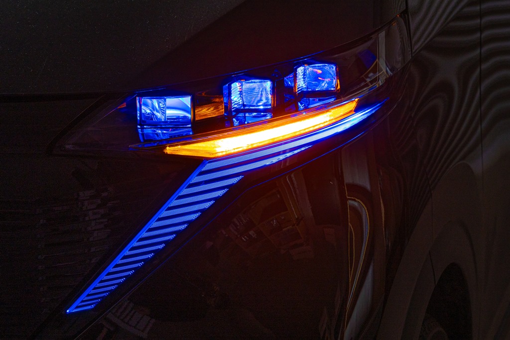 日産 サクラ ヘッドライト シーケンシャルウインカー LED