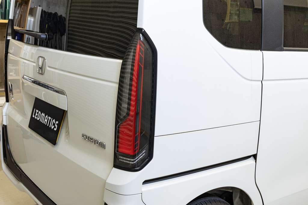 JF5/6 N-BOXカスタム シーケンシャルウインカー LED加工テールランプ