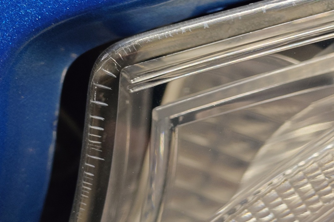 メルセデスベンツ Aクラス ヘッドライト 社外レンズ