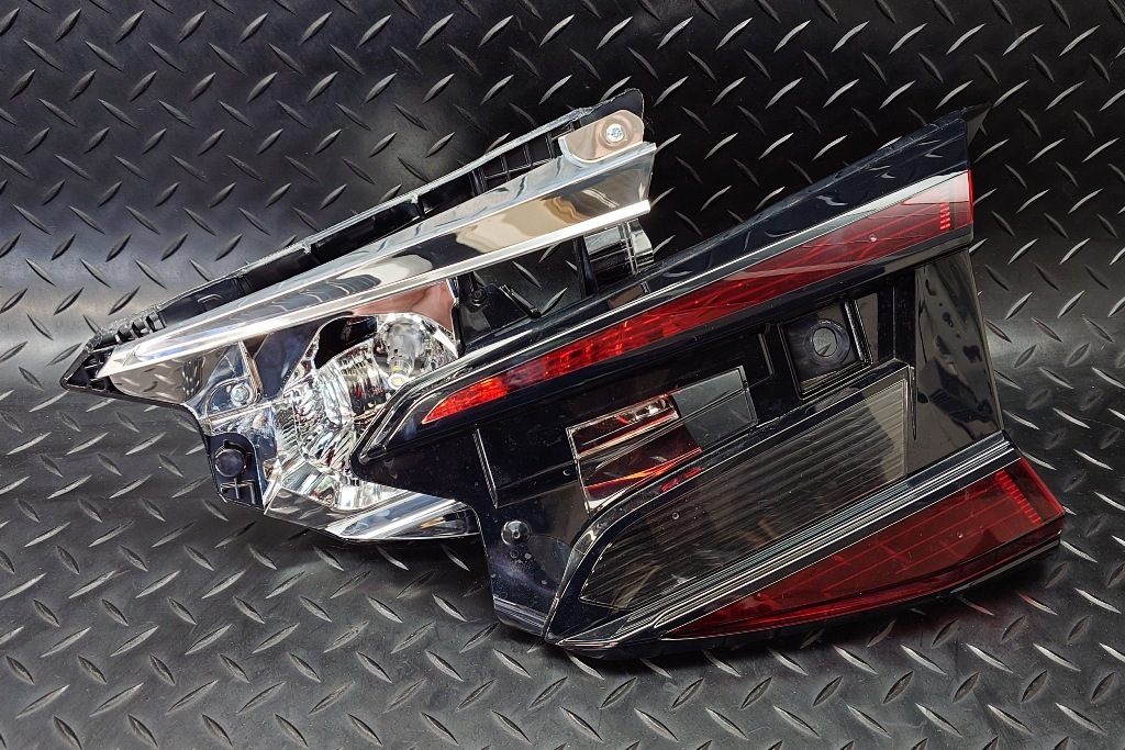 GU クロストレック 純正加工LED増設テールランプ