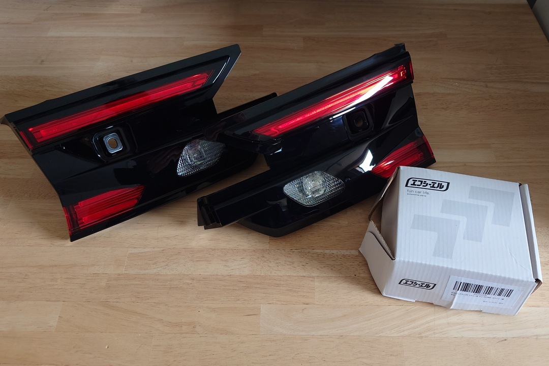 VN レヴォーグ レイバック LEDテールランプ