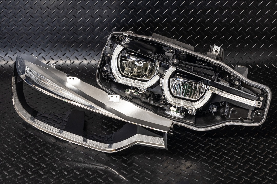 BMW ヘッドライト クリーニング/防水処理