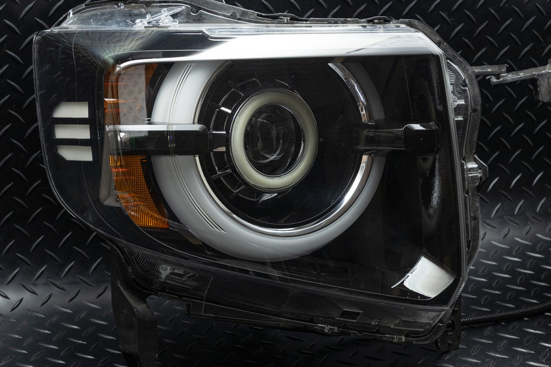 JJ N-VAN 他社加工ヘッドライト修理