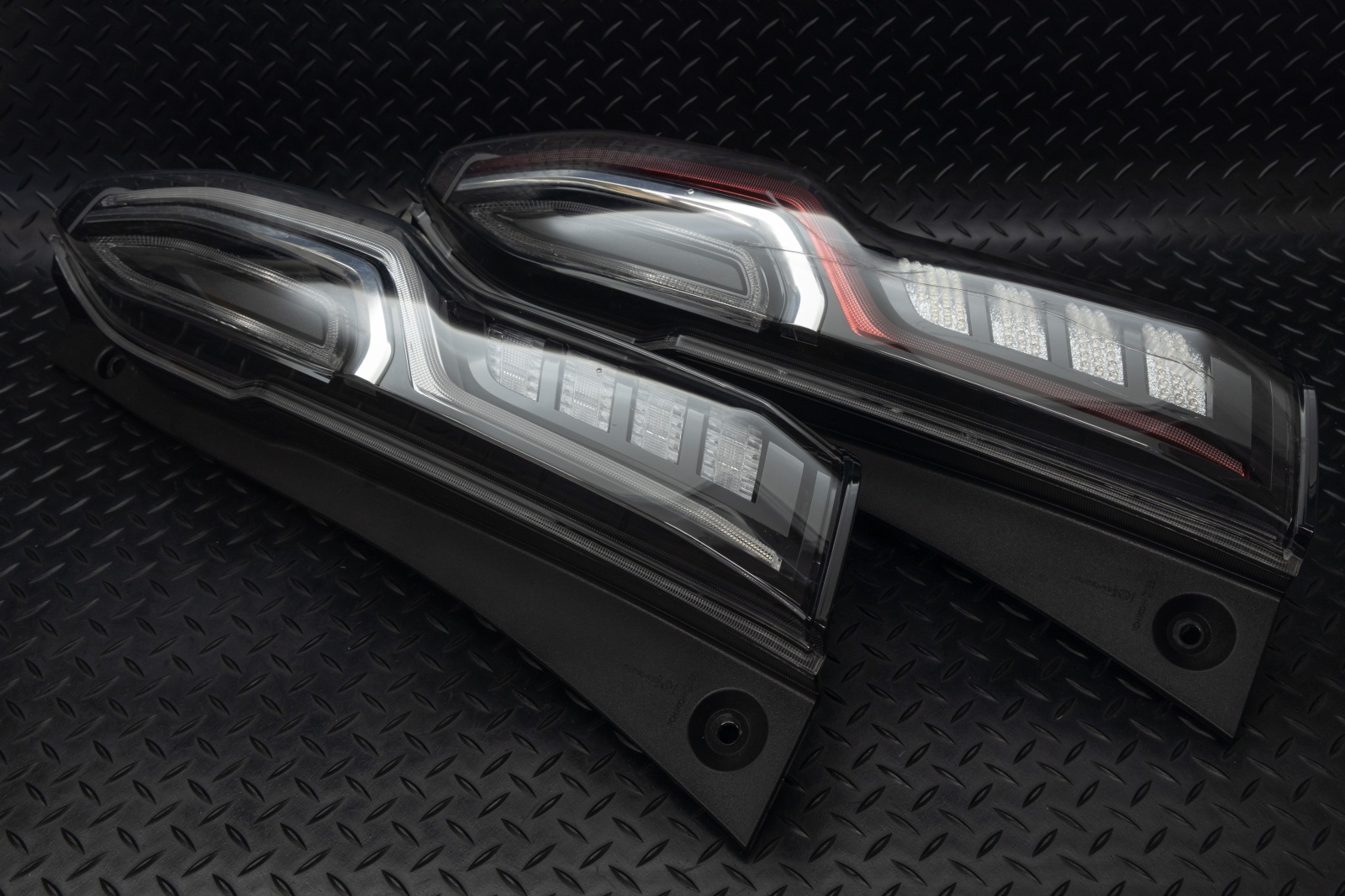 JF3/4 N-BOXカスタム LED加工テールランプ 事故対応修理