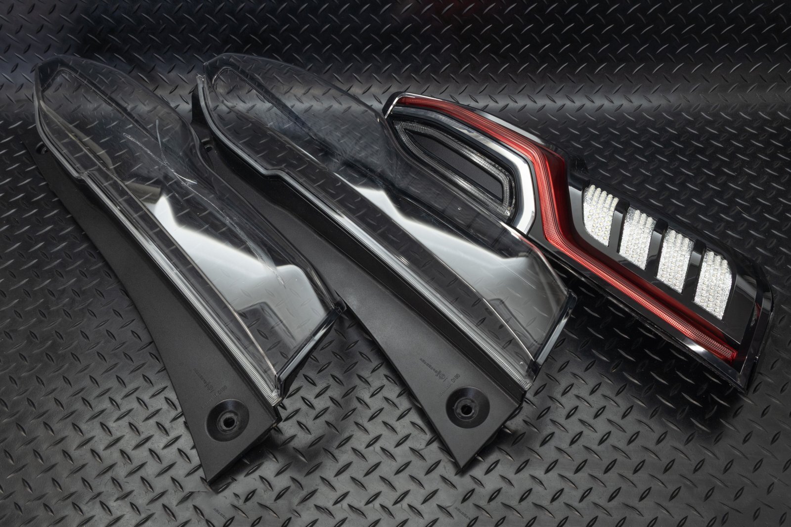 JF3/4 N-BOXカスタム LED加工テールランプ 事故対応修理