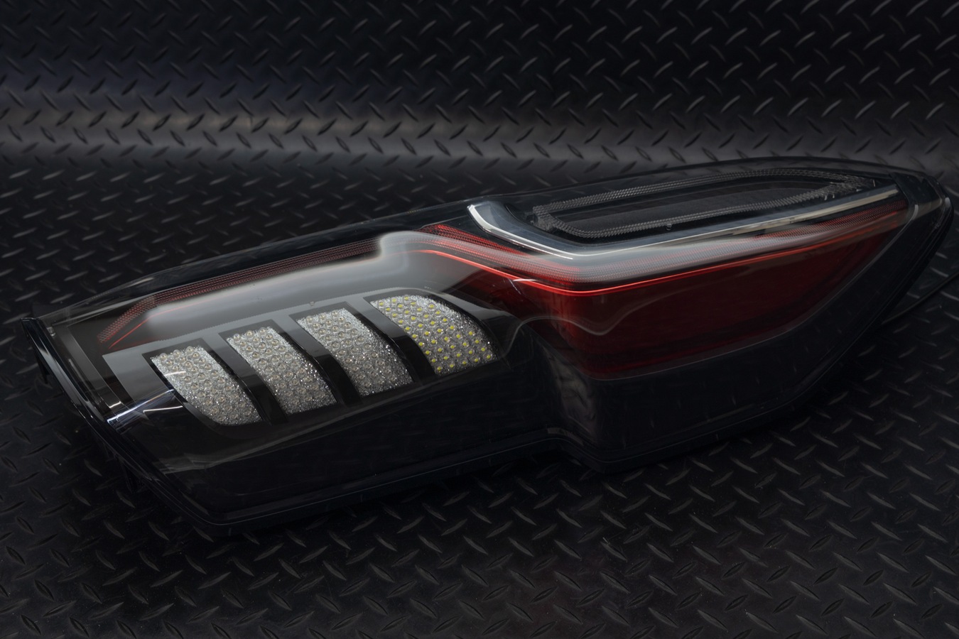 JF3/4 N-BOXカスタム LED加工テールランプ 事故対応修理