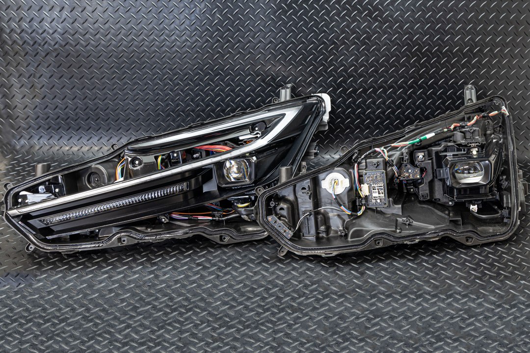 60系 プリウス PHEV シーケンシャル加工ヘッドライト/テールランプ