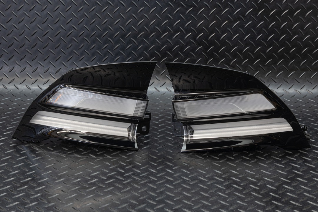 60系 プリウス PHEV シーケンシャル加工ヘッドライト/テールランプ