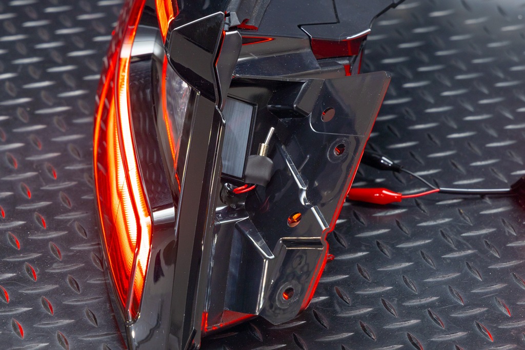 ZN8 GR86 テールランプ LEDサイドマーカー加工