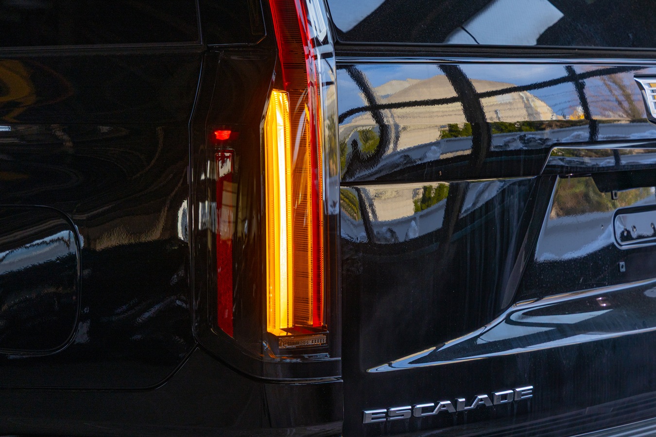 キャデラック エスカレード 日本対応LEDウインカー加工 2025年モデルテールランプ