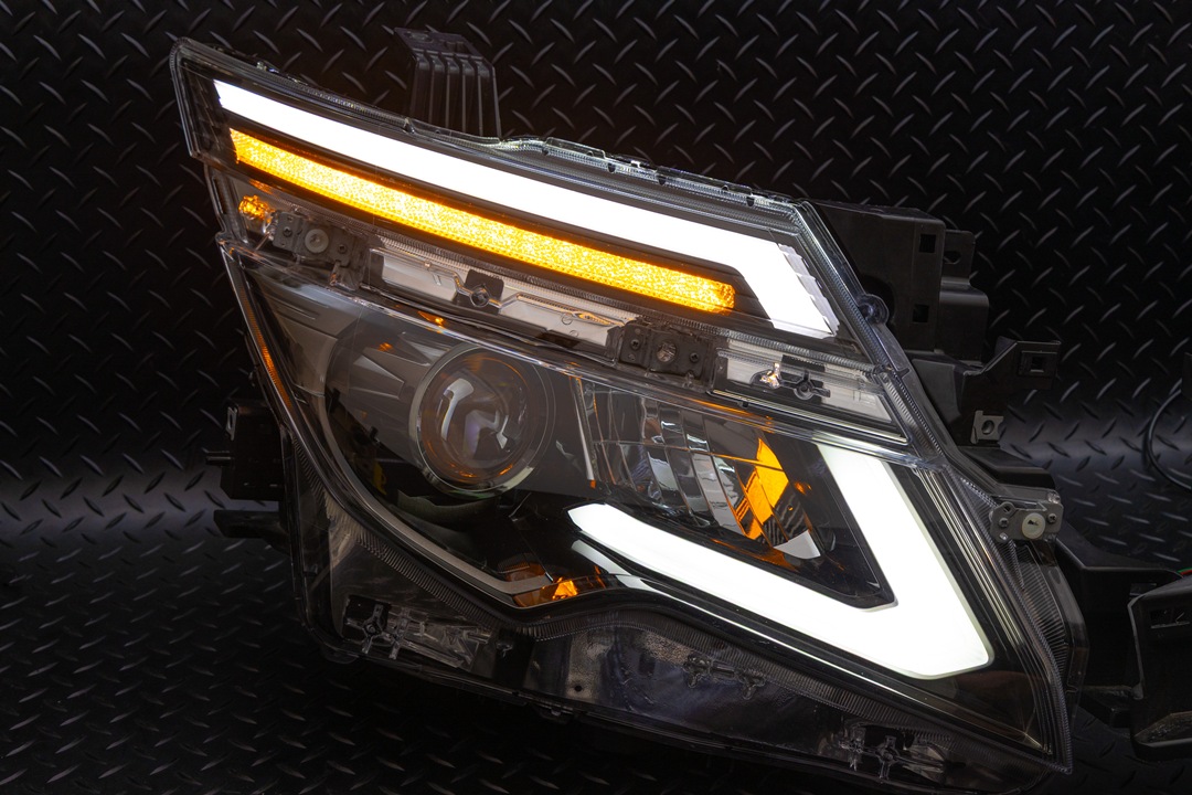 E52 エルグランド 後期 LED加工ヘッドライト 強発光デイライト/シーケンシャルウインカー