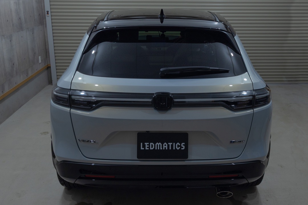 RV5/6 ヴェゼル 後期車両へ前期用社外テールランプ取り付け