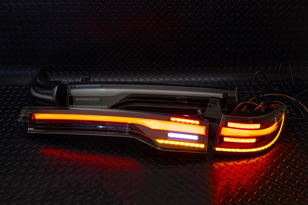 RV5/6 ヴェゼル 後期車両へ前期用社外テールランプ取り付け