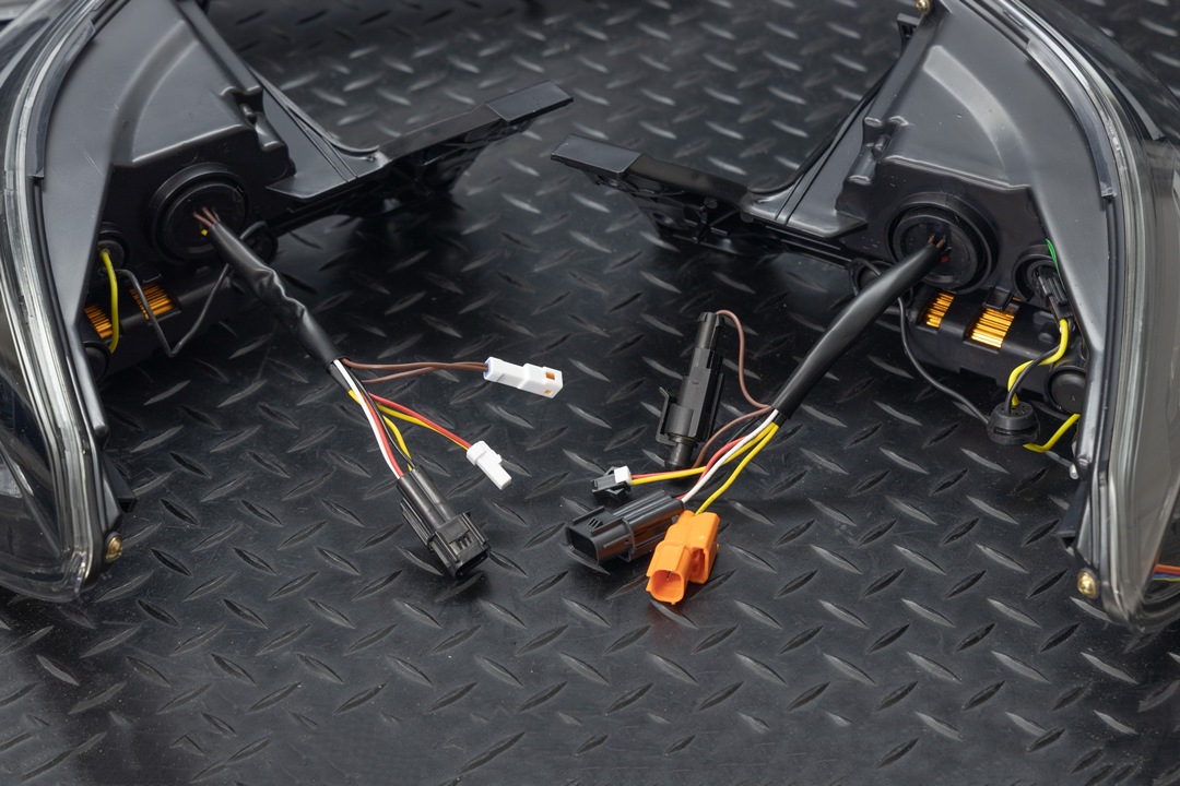 RV5/6 ヴェゼル 後期車両へ前期用社外テールランプ取り付け