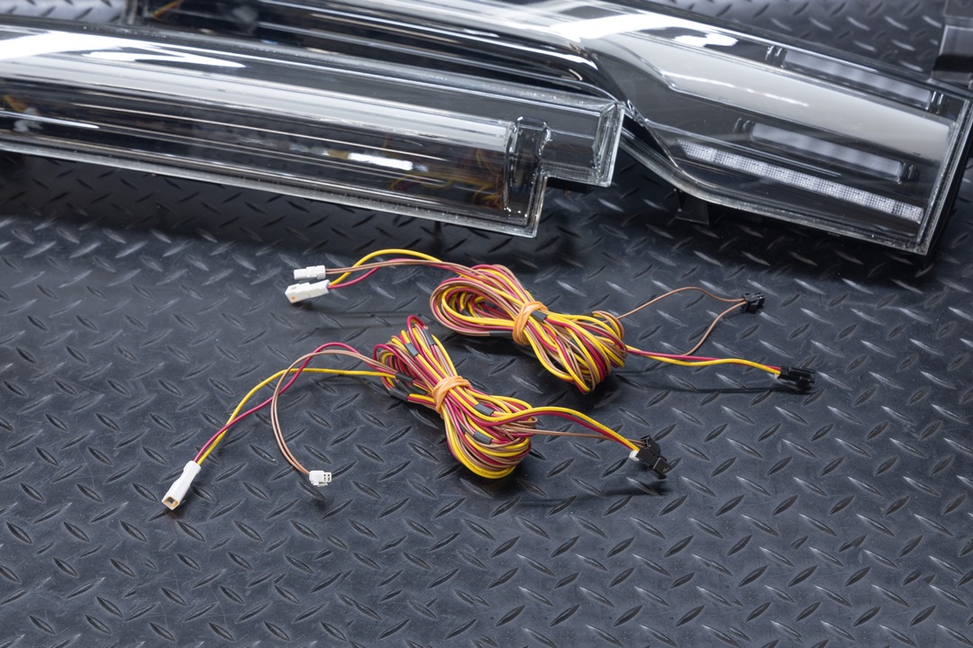 RV5/6 ヴェゼル 後期車両へ前期用社外テールランプ取り付け