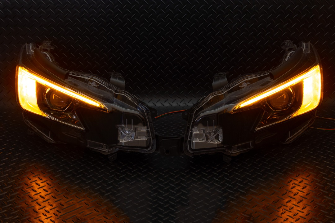 VN レヴォーグ シーケンシャルウインカー/強発光デイライト ヘッドライト加工