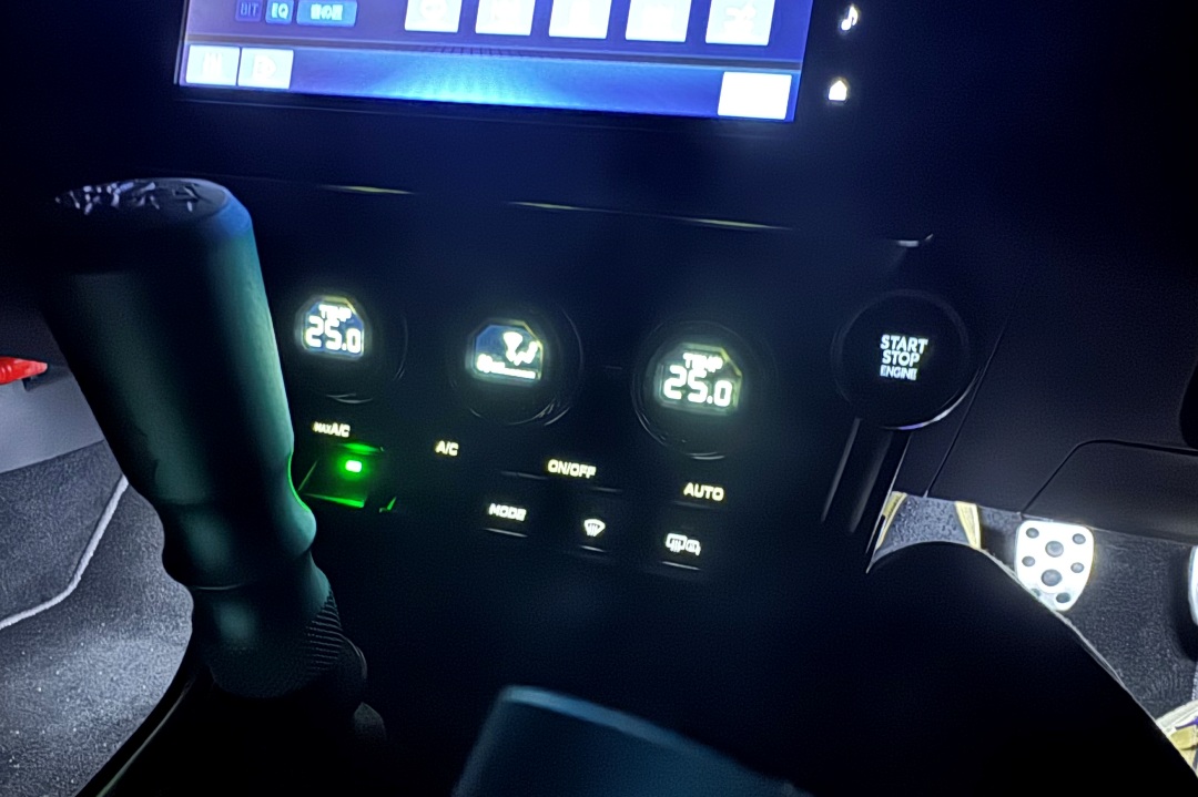 ZN8 GR86 内装LED打ち替え