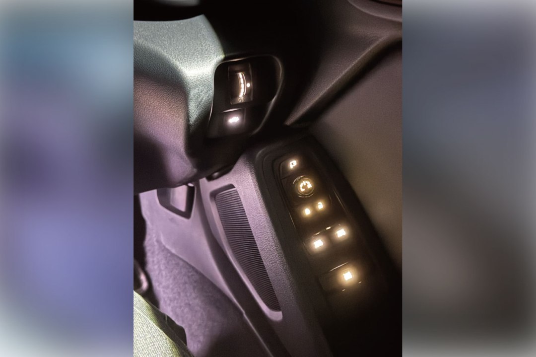 ZN8 GR86 内装LED打ち替え