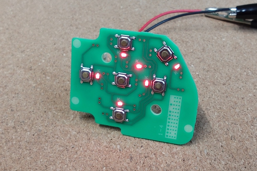 ZN6 86 ステアリングスイッチ LED打ち替え