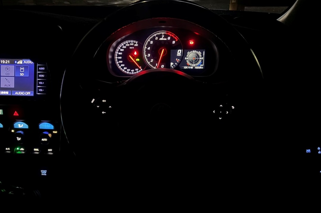 ZN6 86 ステアリングスイッチ LED打ち替え - LEDMATICS