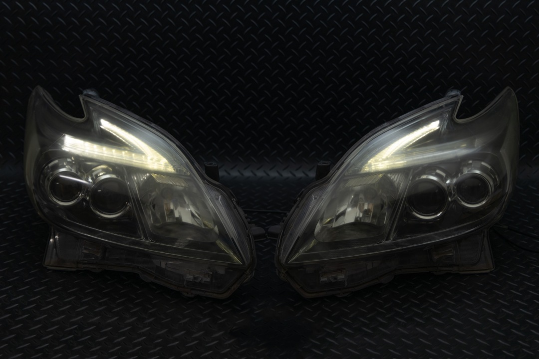 30系 プリウス ヘッドライトLED修理