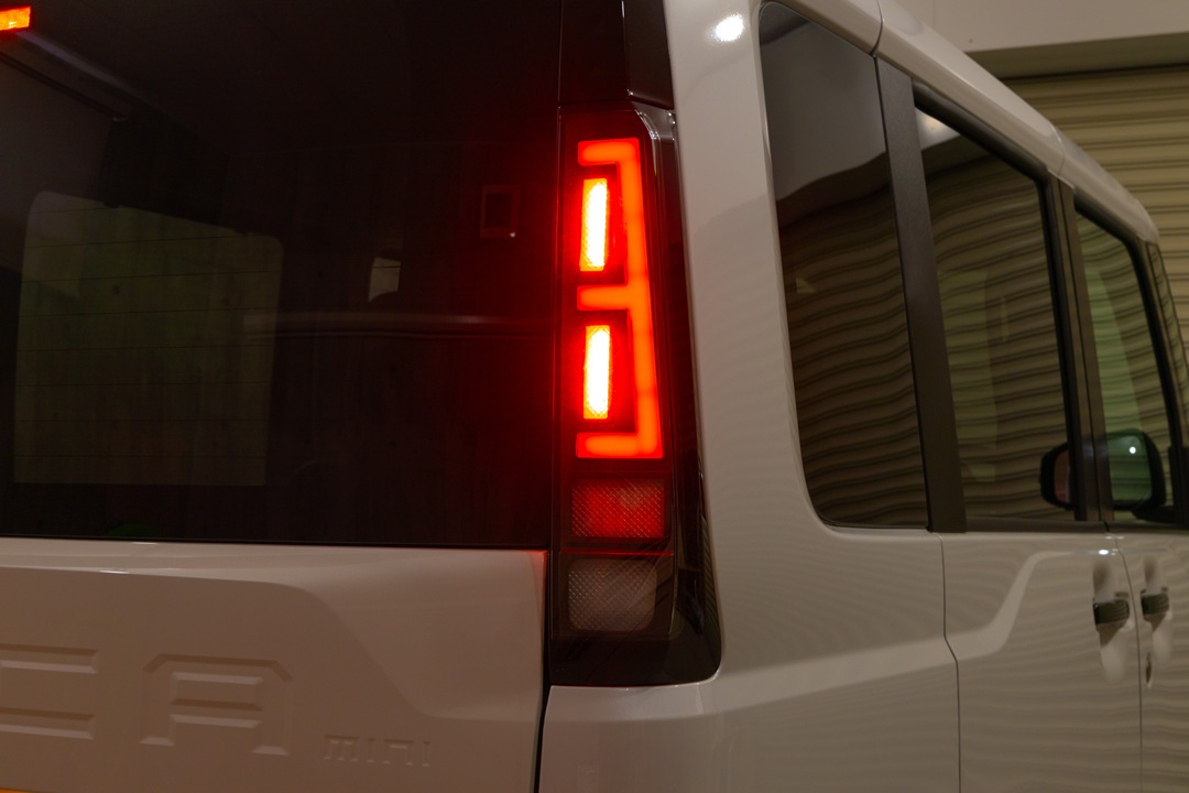 BA1A デリカミニ 純正加工LEDテールランプ