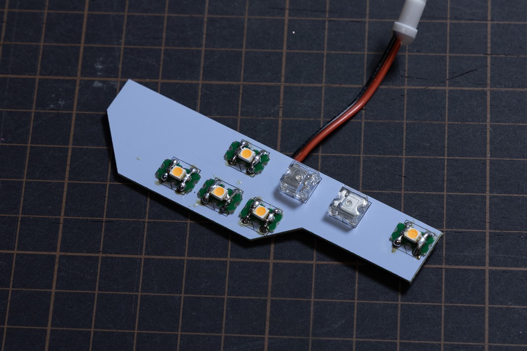 200系ハイエース シフト用LED（社外品） 打ち替え加工