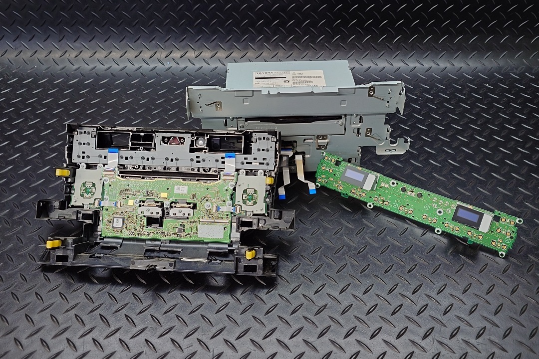 レクサス LS460h エアコンパネル LED不点灯修理