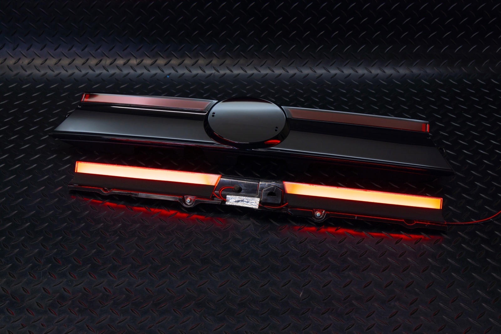 ヤリスクロス LEDテールランプ延長加工