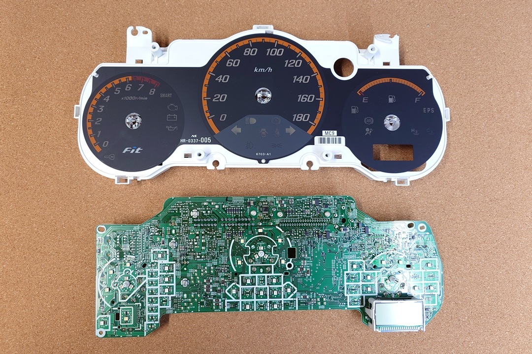 GD3 フィット メーター LED打ち替え