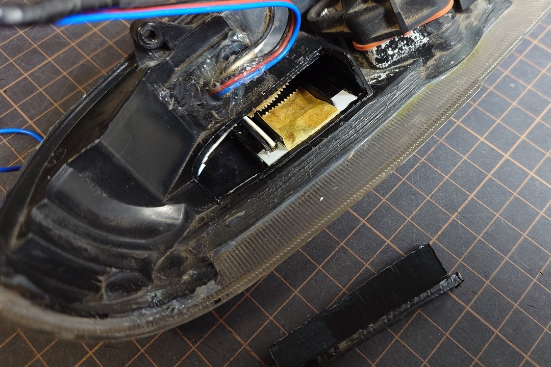 デリカ D:5 社外ドアミラーウインカー ウェルカムランプ修理