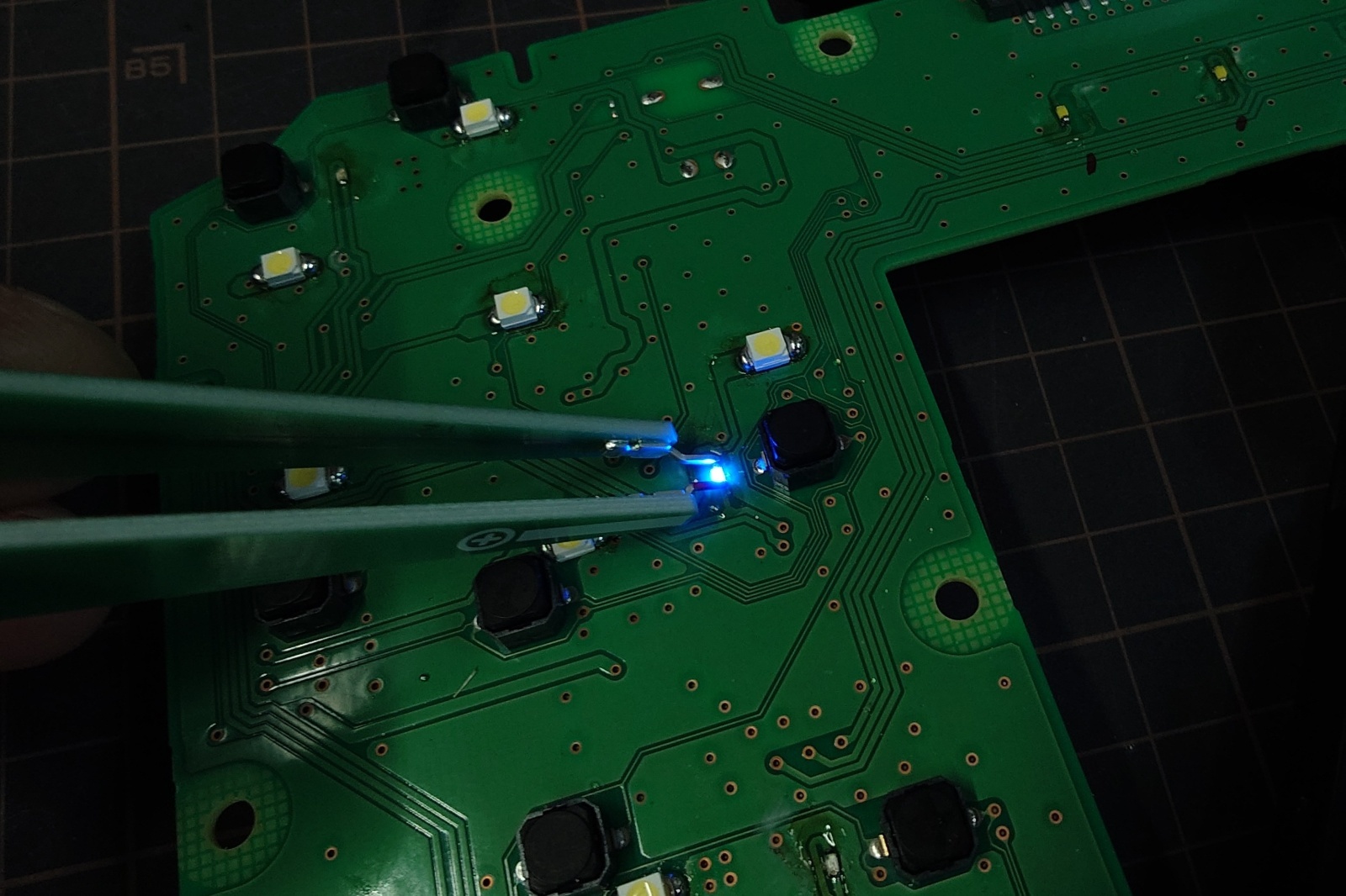 型式不明 プロボックス エアコンパネル LED打ち替え