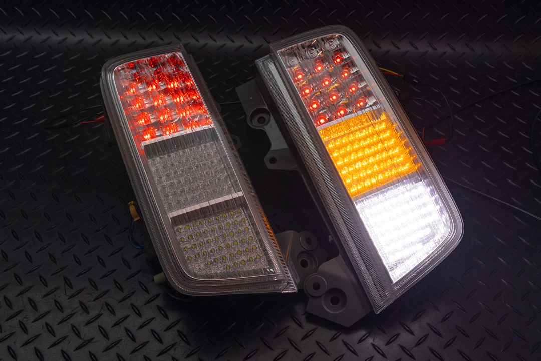 E52 エルグランド 純正加工LEDテールランプ アッパーテール/ロアテール