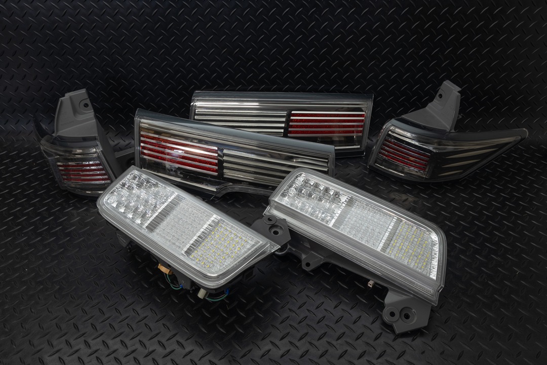 E52 エルグランド 純正加工LEDテールランプ アッパーテール/ロアテール