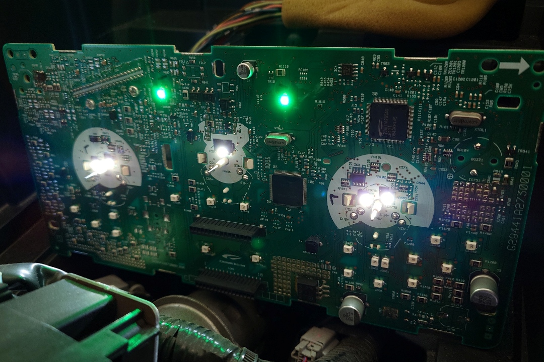 E11 ノート メーター点灯不良修理