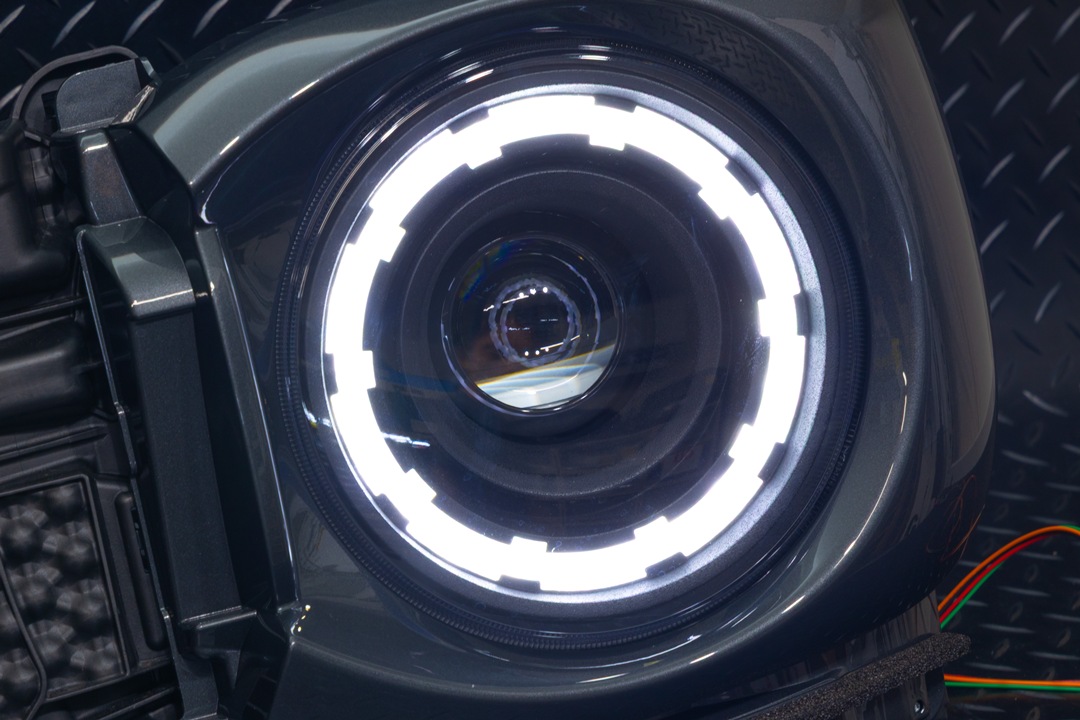 MK94S スペーシアギア 純正加工LEDヘッドライト デイライト/ウインカー加工