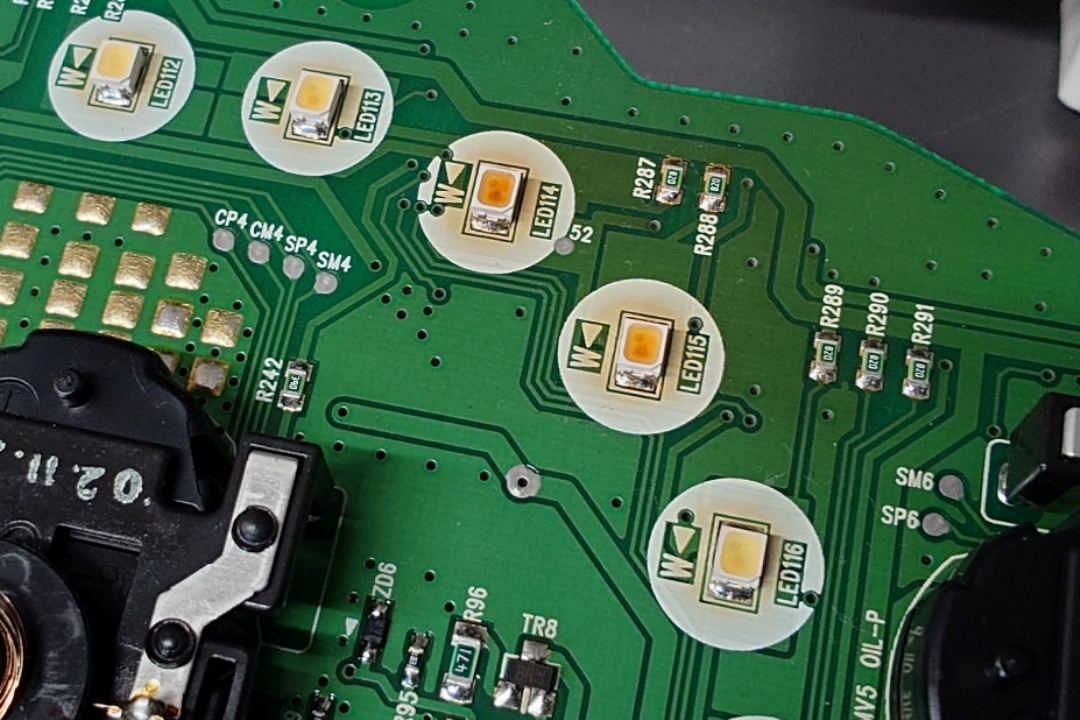 ランクル100 メーター LED不点灯修理 [ランドクルーザー100]