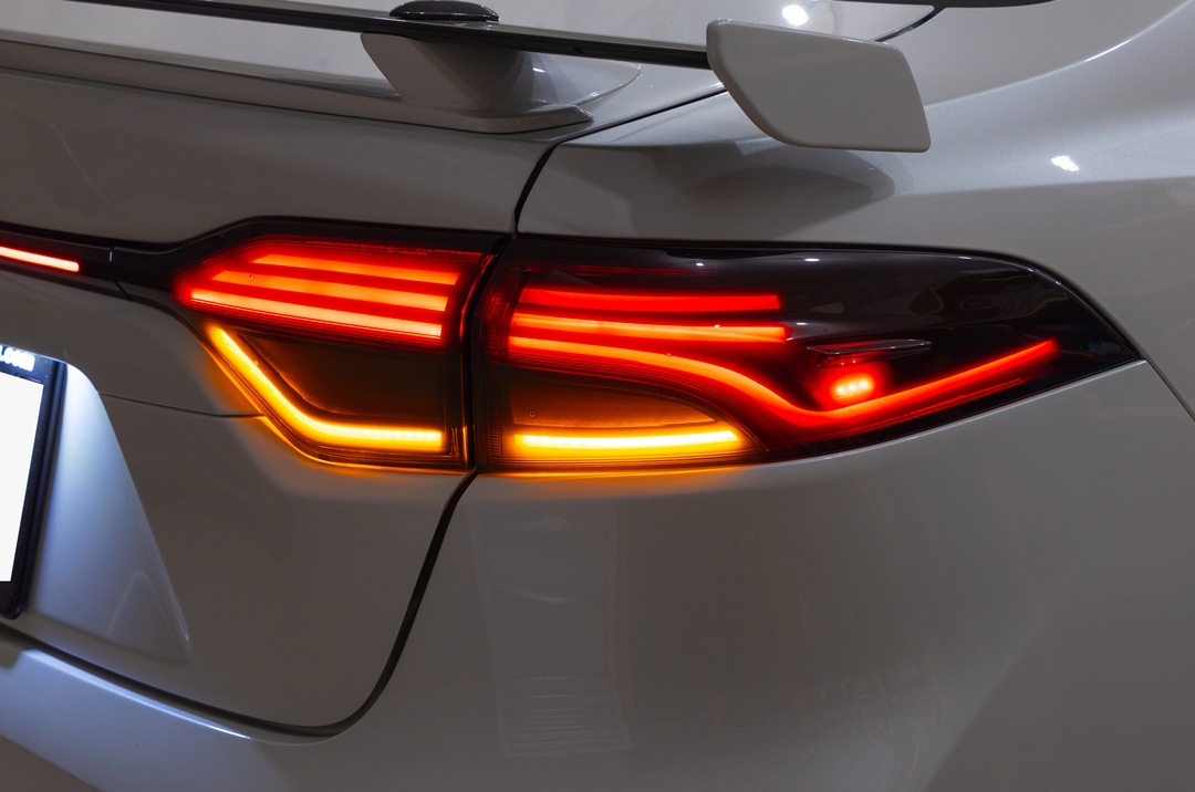 210系 カローラセダン 純正加工LEDテールランプ