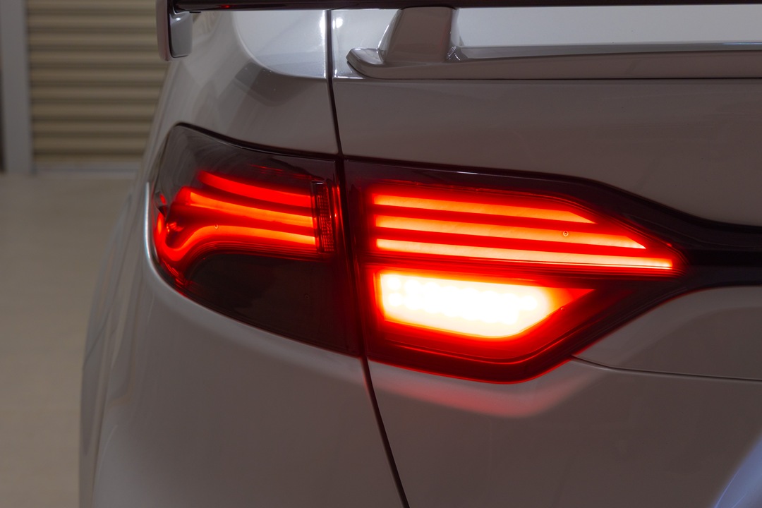 210系 カローラセダン 純正加工LEDテールランプ